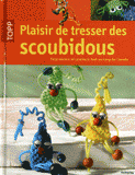 Plaisir de tresser des scoubidous