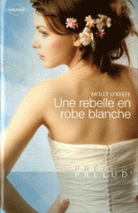 Une rebelle en robe blanche
