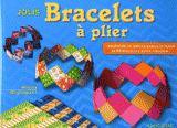 Jolis bracelets à plier. Transforme de simples bandes de papier en 40 bracelets super tendance !